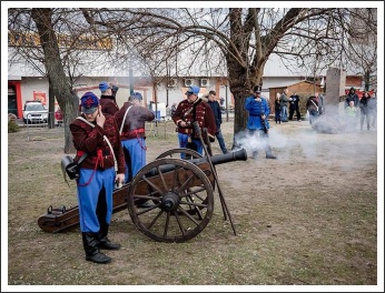 Váci nyargaló tüzérek Csepelen