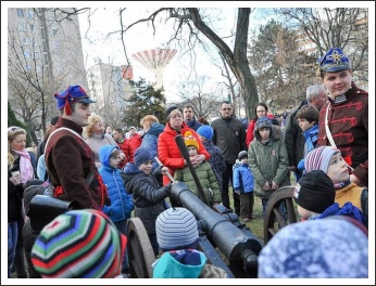 Váci nyargaló tüzérek Csepelen