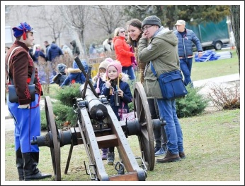 Váci nyargaló tüzérek Csepelen