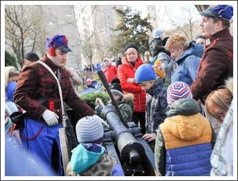Váci nyargaló tüzérek Csepelen