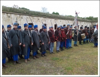 Kiképzés és hadijáték Komáromban (fotó: Tokodi Anna)