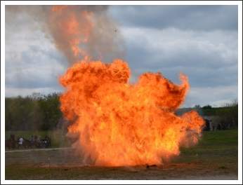 Kiképzés és hadijáték Komáromban (forrás: 2. Honvéd Zászlóalj)