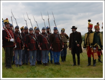 Kiképzés és hadijáték Komáromban (forrás: 2. Honvéd Zászlóalj)