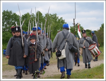 Kiképzés és hadijáték Komáromban (forrás: 2. Honvéd Zászlóalj)