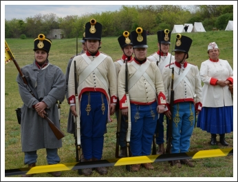 Kiképzés és hadijáték Komáromban (forrás: 2. Honvéd Zászlóalj)