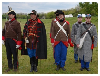 Kiképzés és hadijáték Komáromban (forrás: 2. Honvéd Zászlóalj)