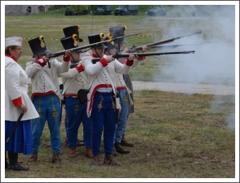 Kiképzés és hadijáték Komáromban (forrás: 2. Honvéd Zászlóalj)