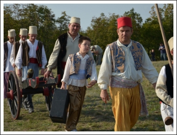 Ismét dörögtek az ágyúk a Mészeg-hegy lábánál (fotó: Berlingerné Kiss Orsolya)